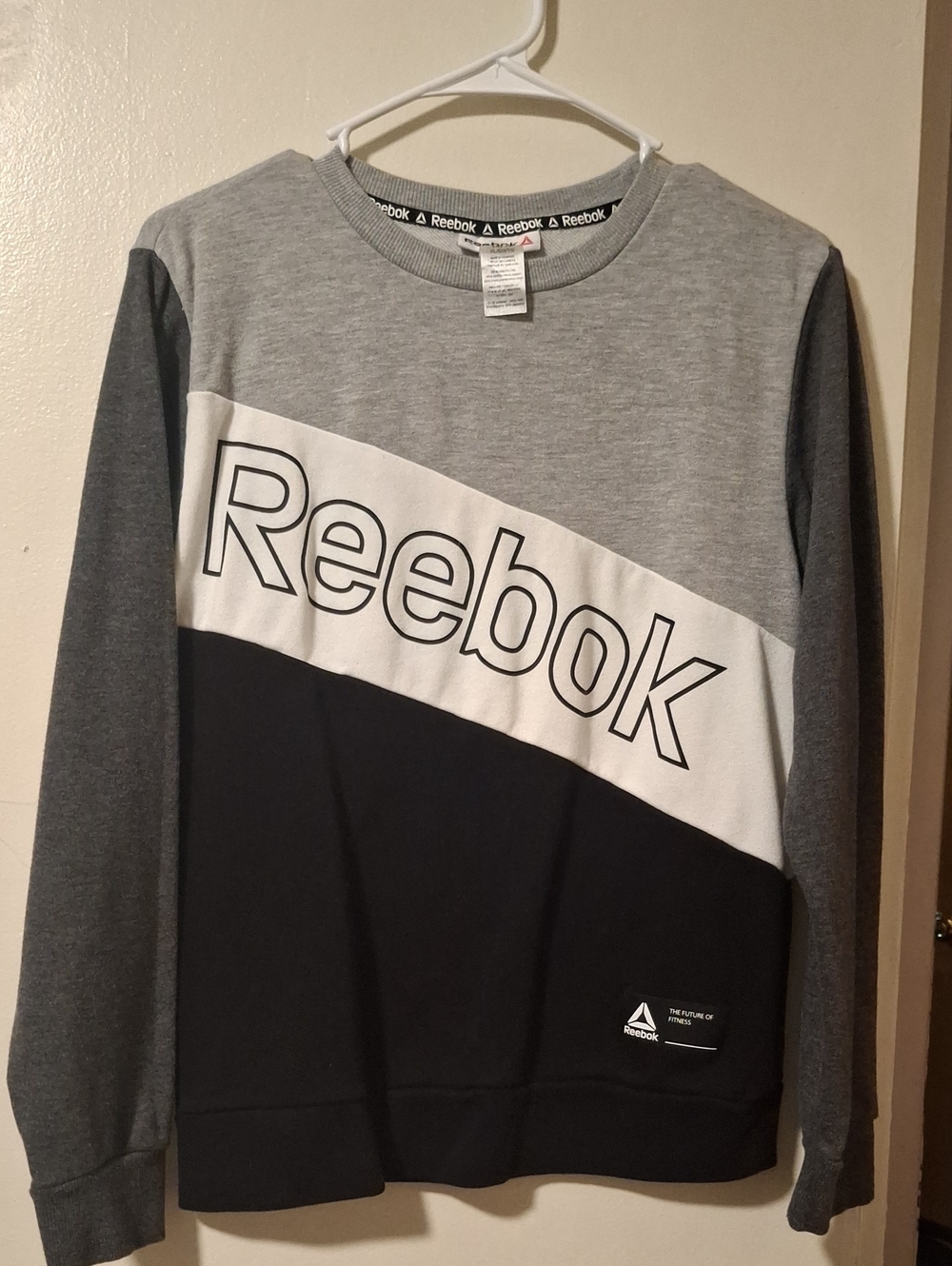 Reebok Diagonal Colorblock Sweatshirt - Gray White Black